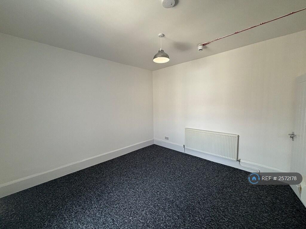 Bedroom / Living Space