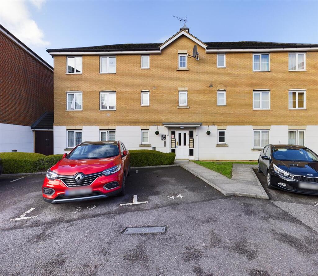 Sachfield Drive, Chafford Hundred