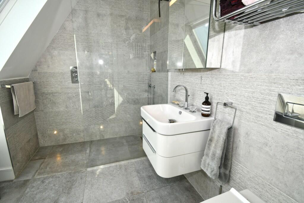 En Suite Shower Room