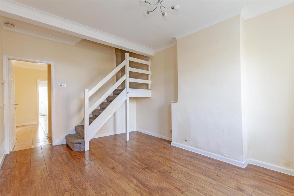 Reception Room-1.jpg