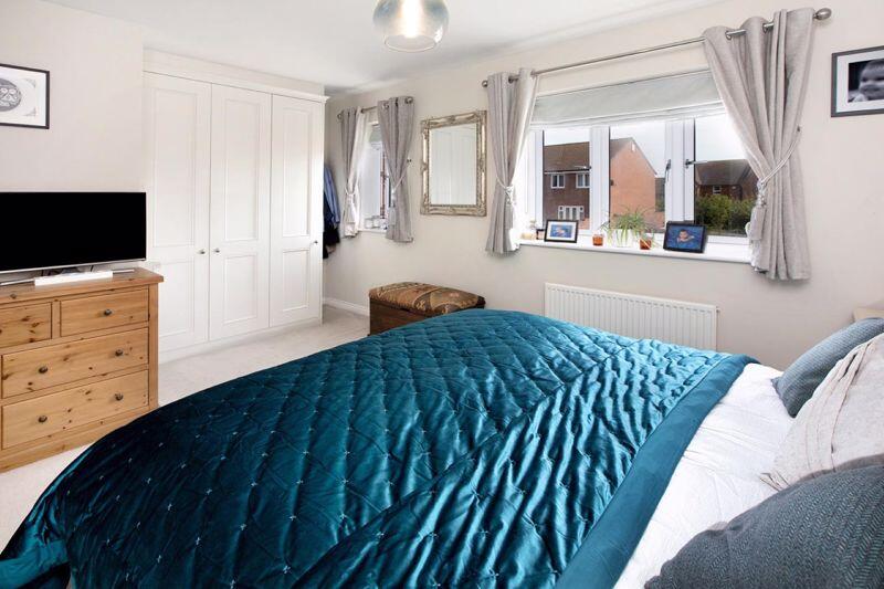 MAIN BED ROOM