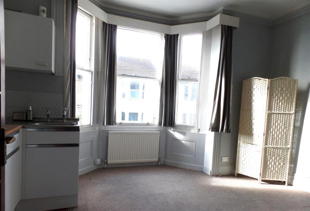 kit studio room.JPG