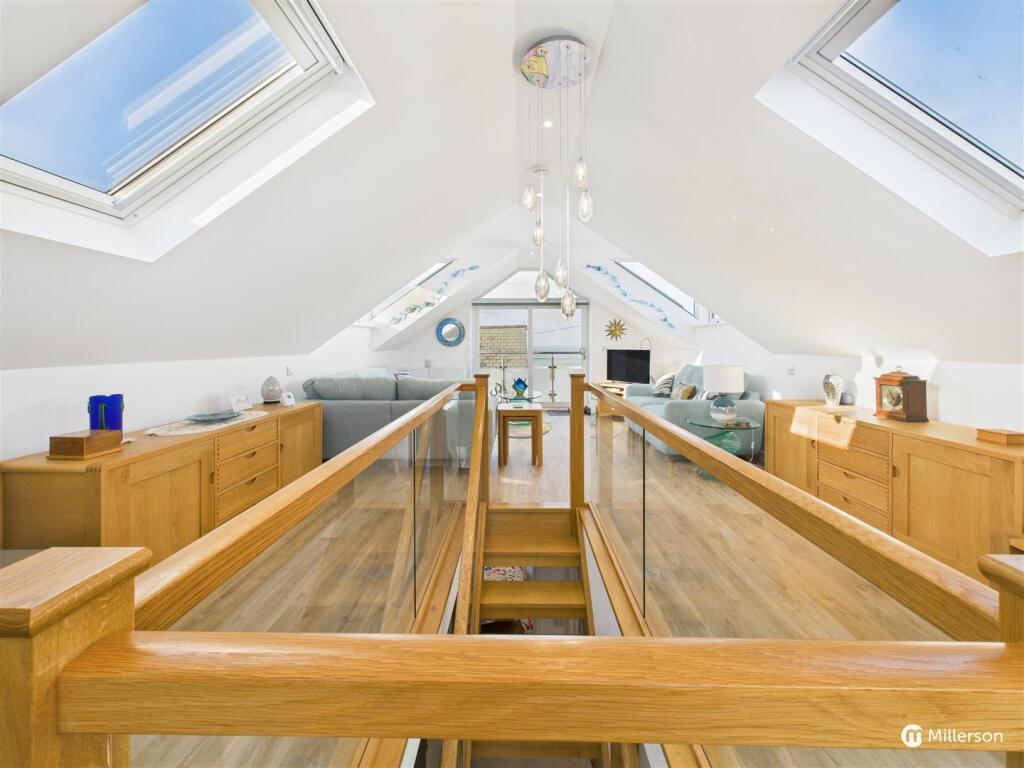 OPEN PLAN LIVING ROOM