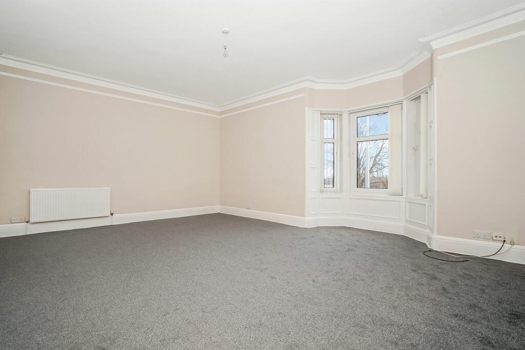 Lounge/Dining