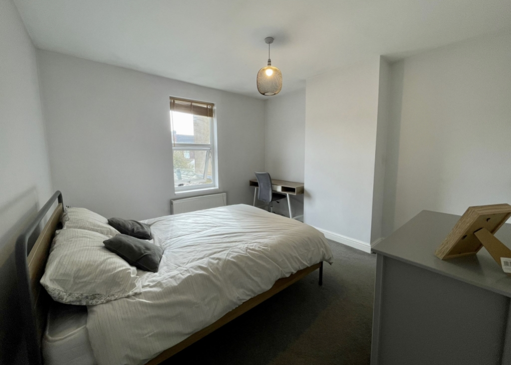 severn bedroom