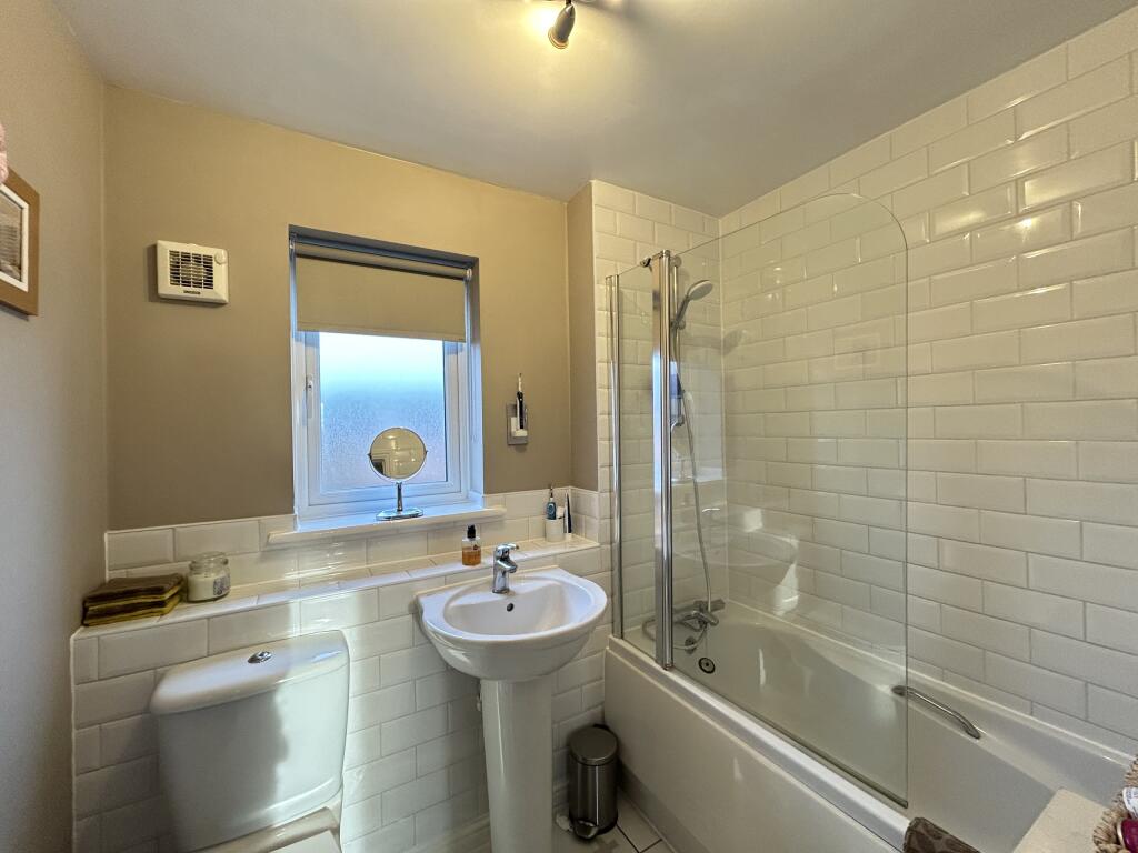 fambathroom.jpeg