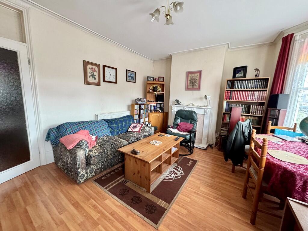 8a Hamlet Road lo...