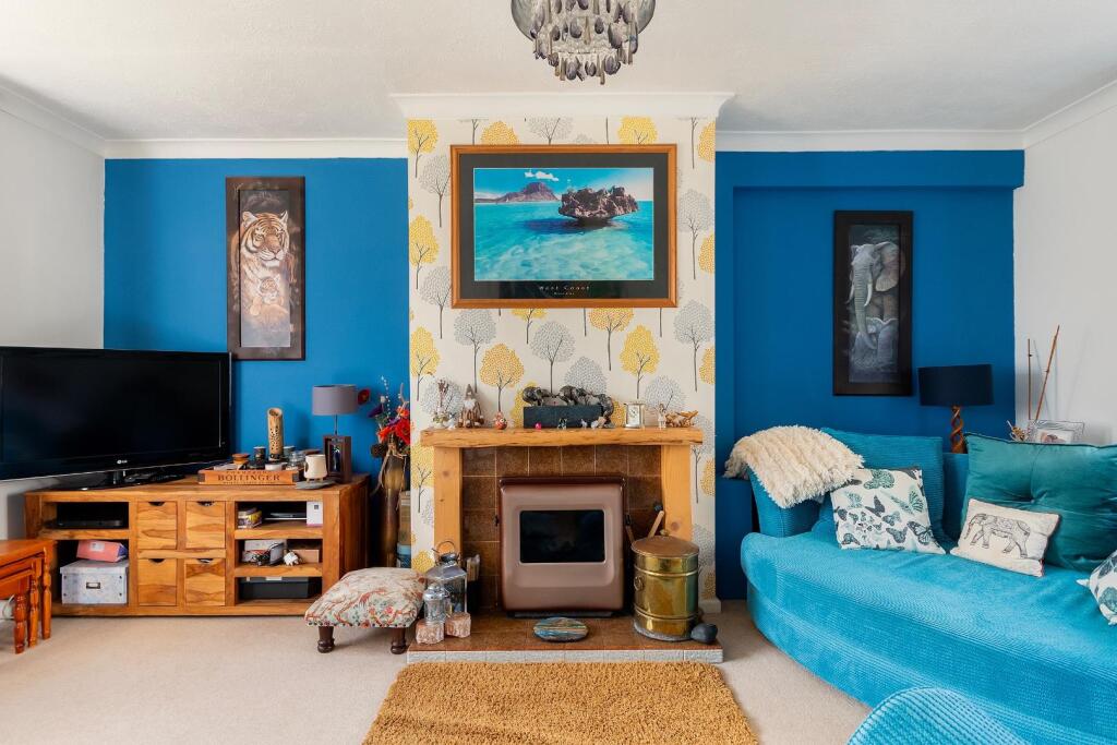 0B2TRCS - Living Room A.jpg