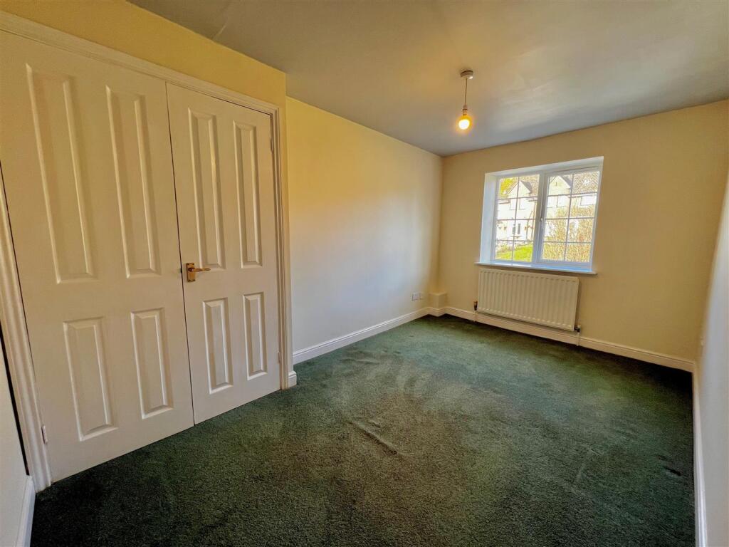 Bedroom ii.jpg