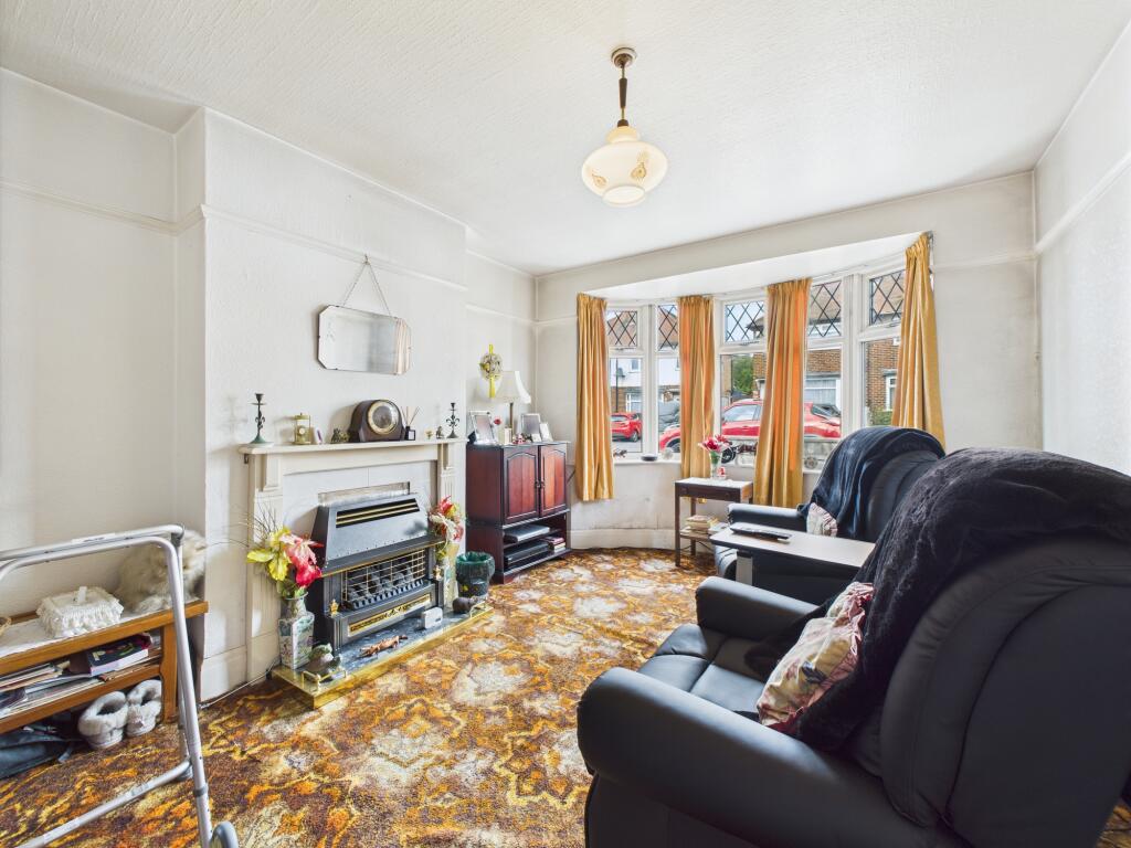 CAM04825G0-PR0110-STILL001