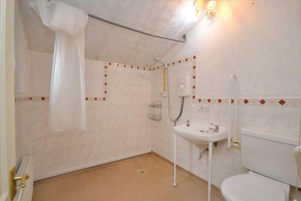 En-suite Wet Room