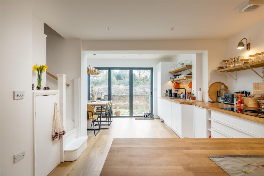 250204 - 10 New England Street, St Albans - 29.jpg