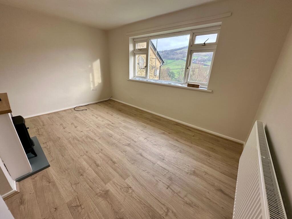 5b, Railes Close,Booth, Halifax, HX2