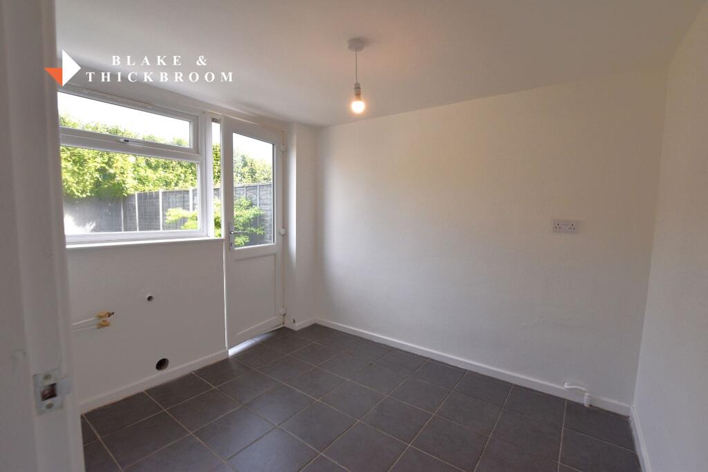 DINING ROOM / UTILITY