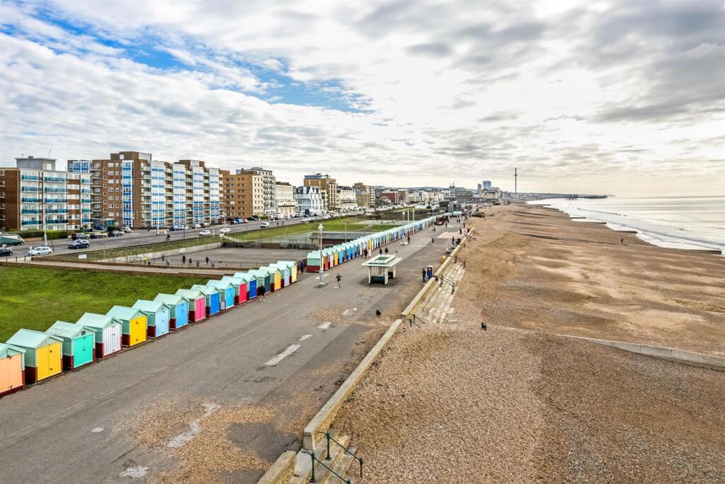 Beach Hut 300-1.jpg