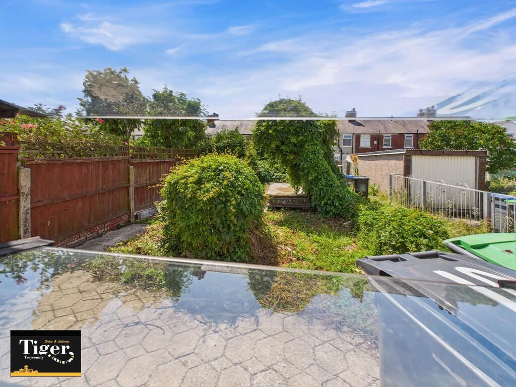 CAM02176G0-PR0632...