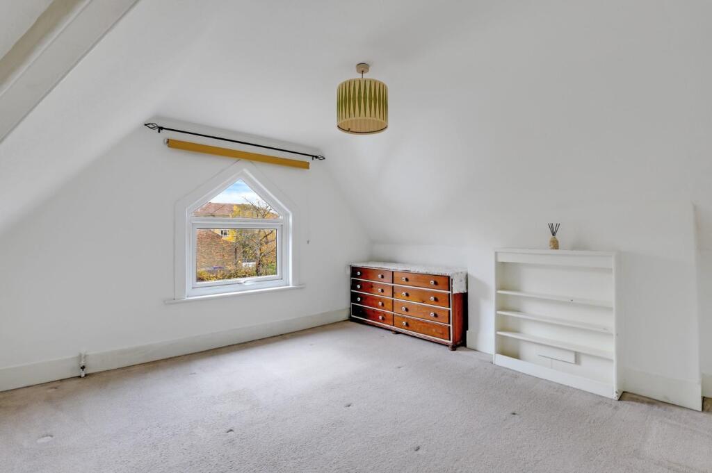 15-1cdaJHPropWpen - 18c Castledeine Road - 19.jpg