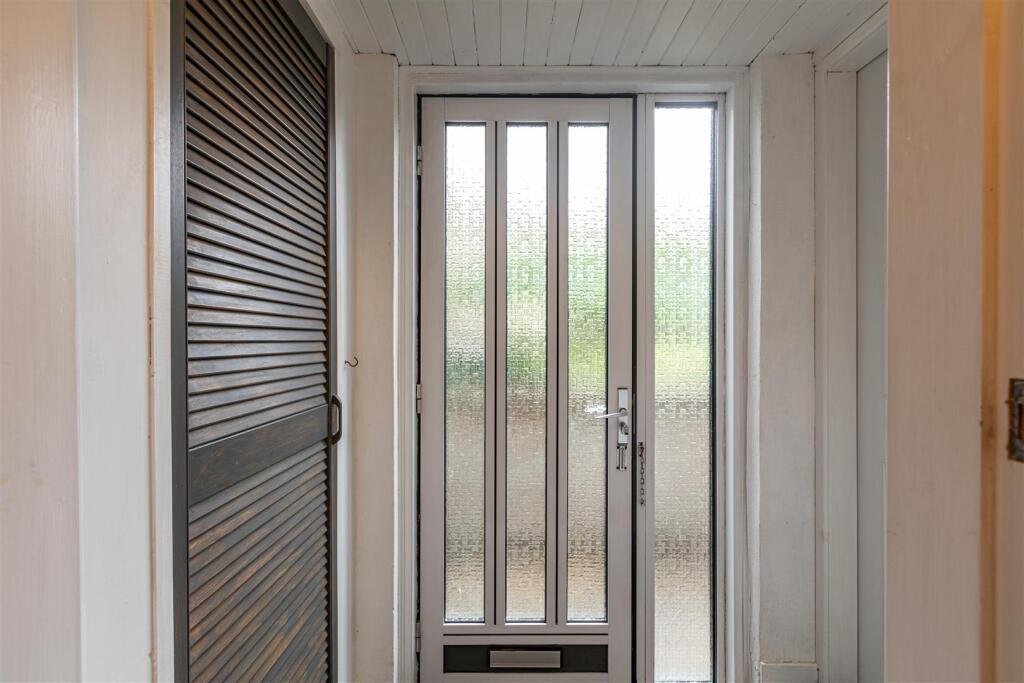 5 Leaderdale Crescent Earlston 12.JPG