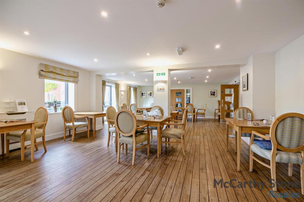 8668338-interior20-800.jpg