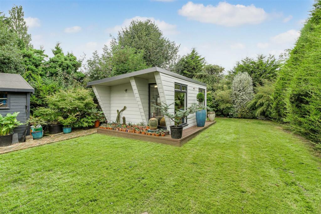 6 Shilton Lane, Bulkingtong