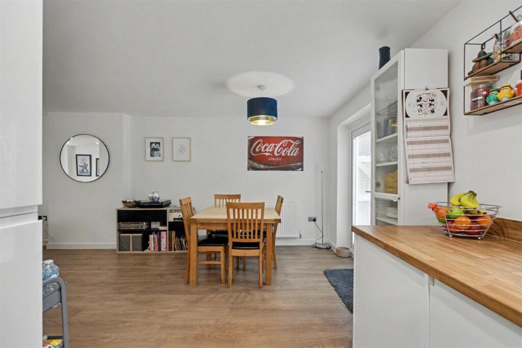Open Living Kitchen_8.jpeg