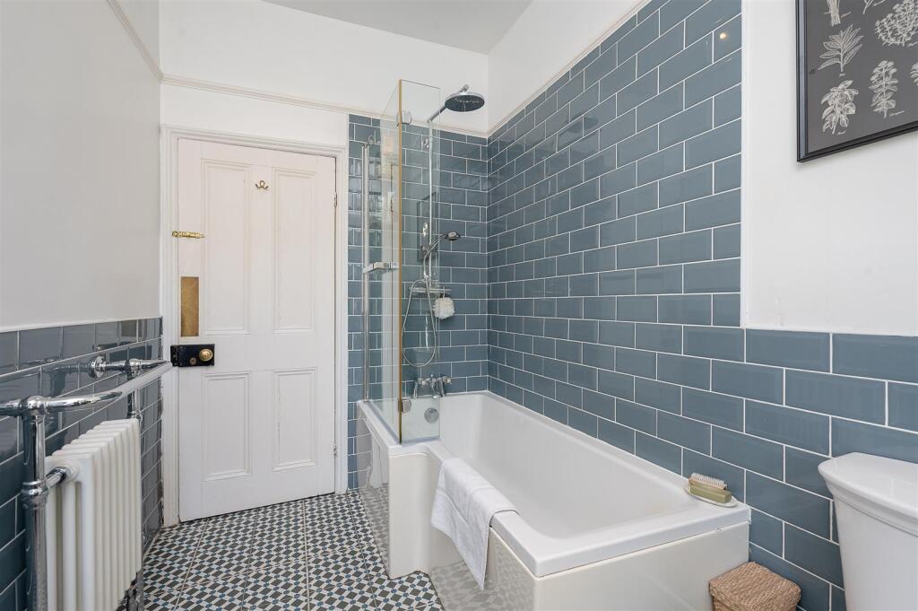 HOUSE BATHROOM