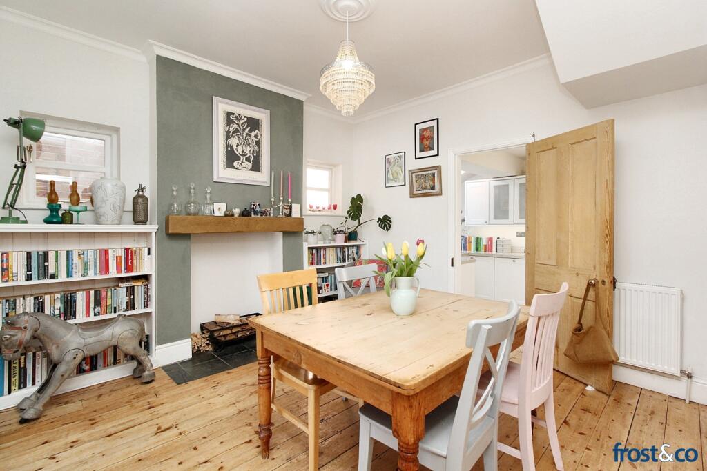 Dining to Kitchen