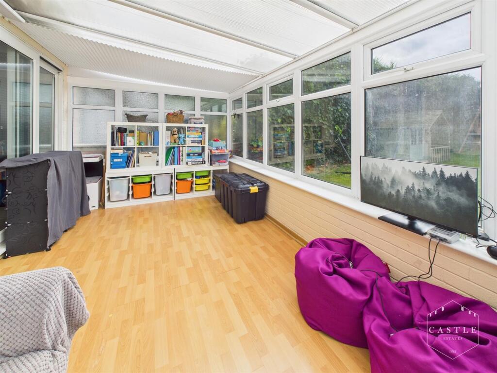 SUN ROOM
