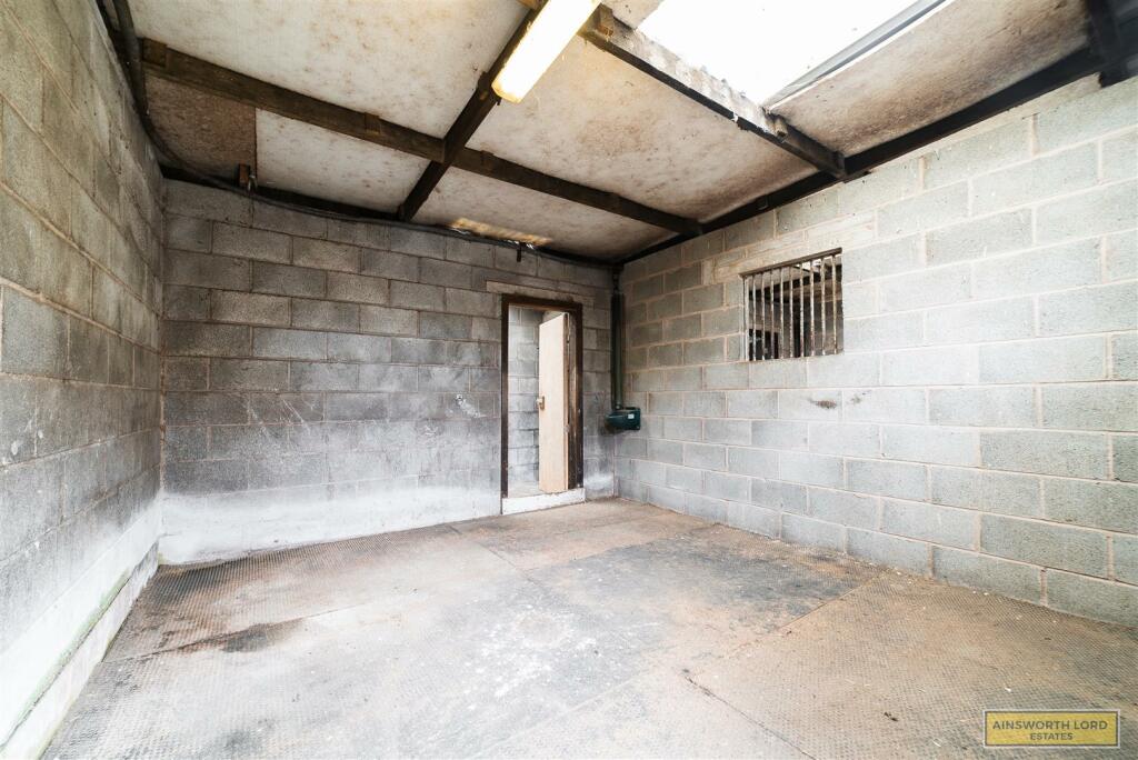 STABLES