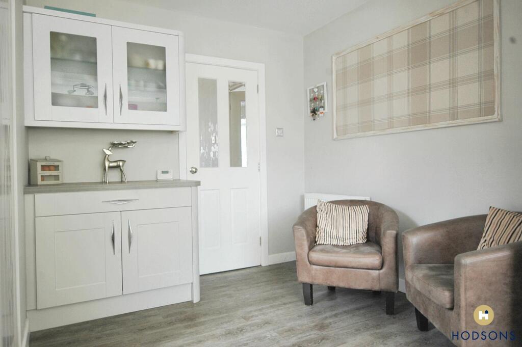 Kitchen Sitting Area