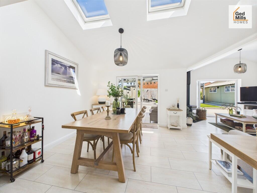 CAM04261G0-PR0047...