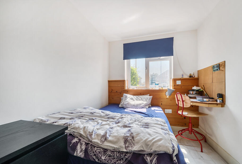 1303874-6-68553c9...