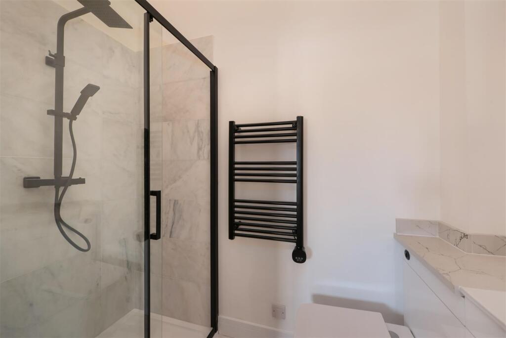 Lower Road, Teynham, Sittingbourne