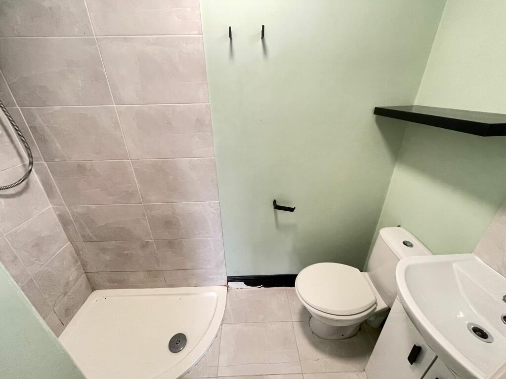 SHOWER ROOM GARAGE