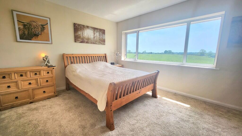 upstairs bedroom ...