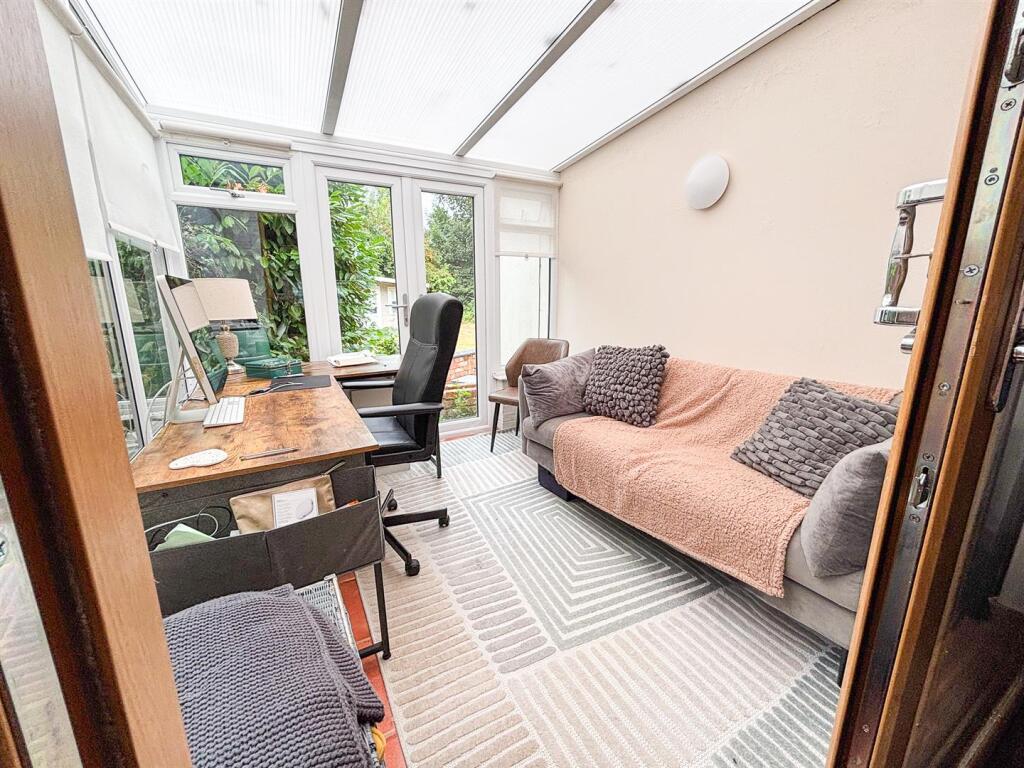 Conservatory/Sun Room