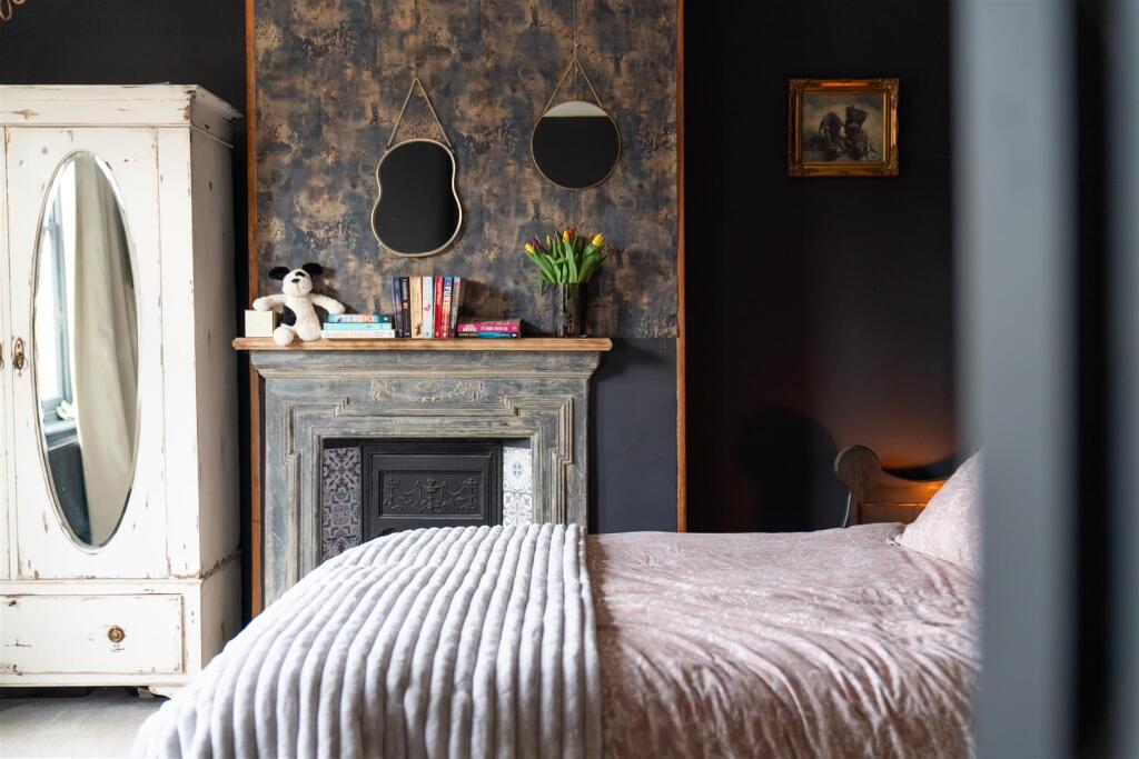Bedroom 6-4.jpg