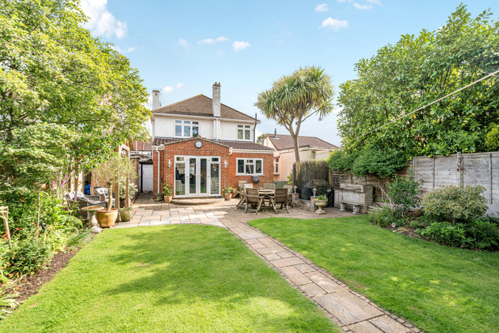 1298323-35-682f59...