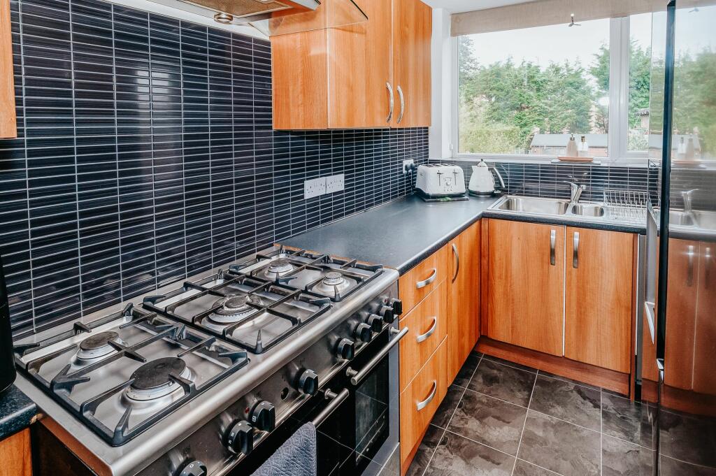 LOUNGE DINER AND KITCHEN