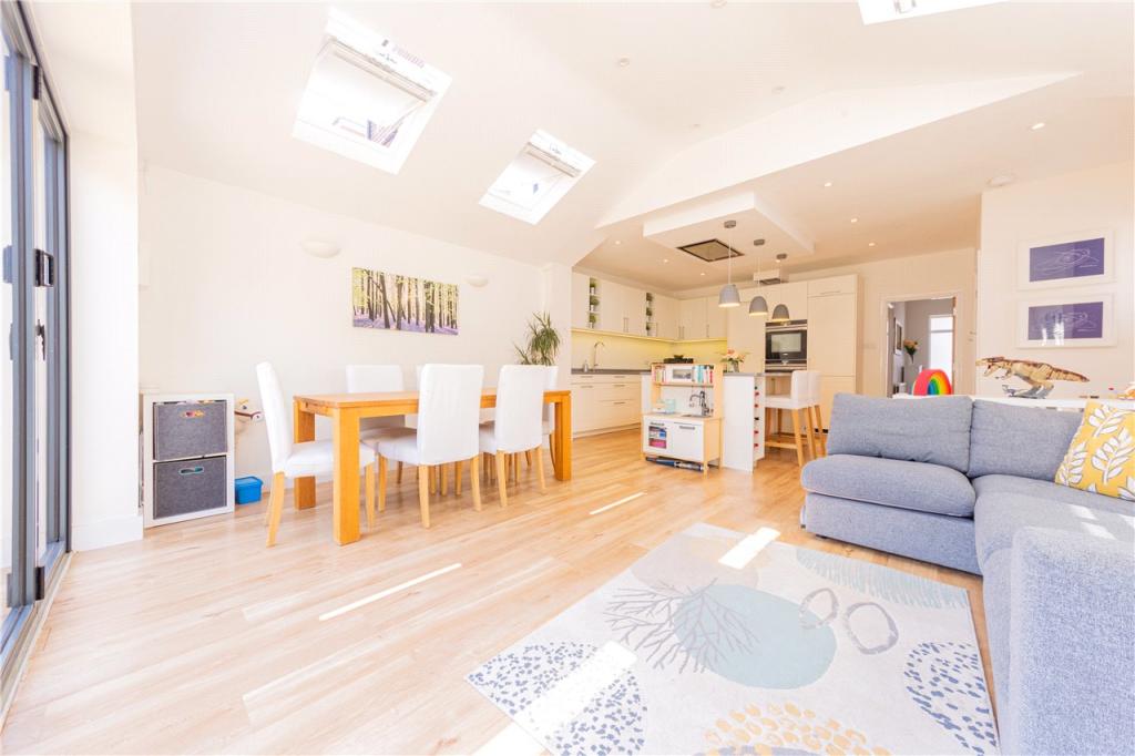 Reception/Kitchen