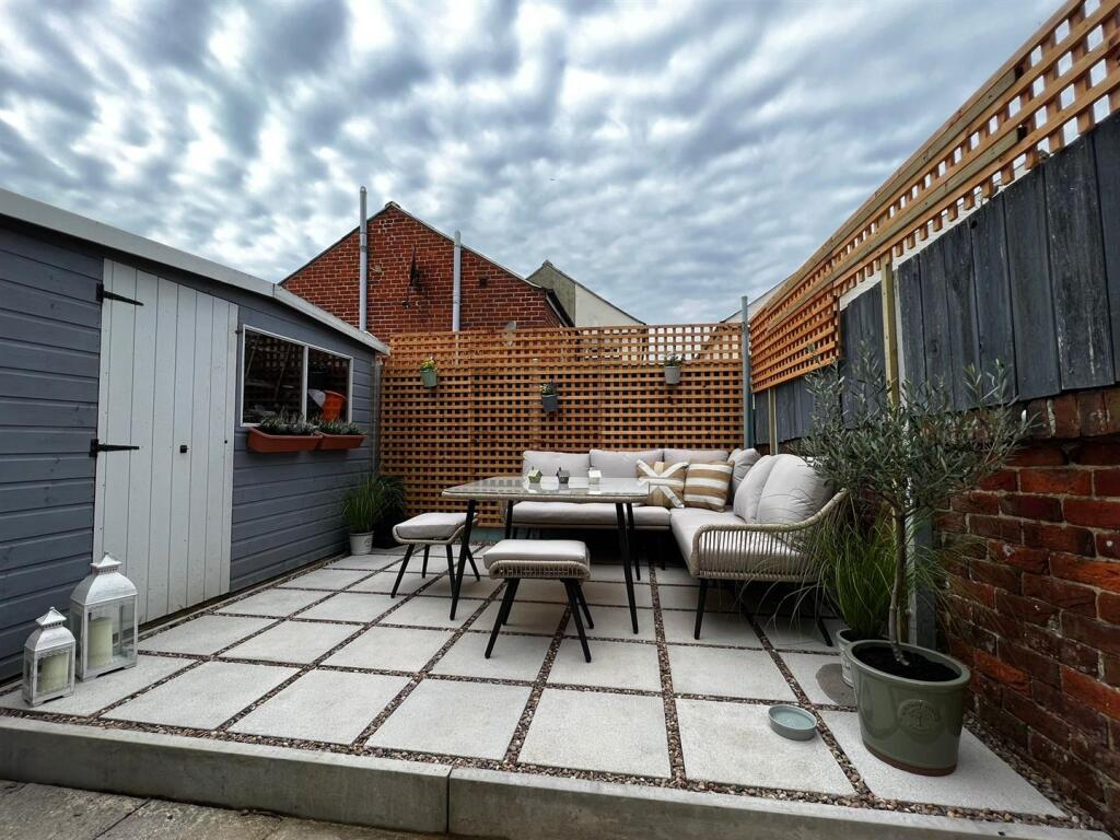 Rear Garden: