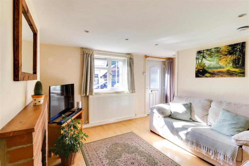 10. Reception 1.2.jpg