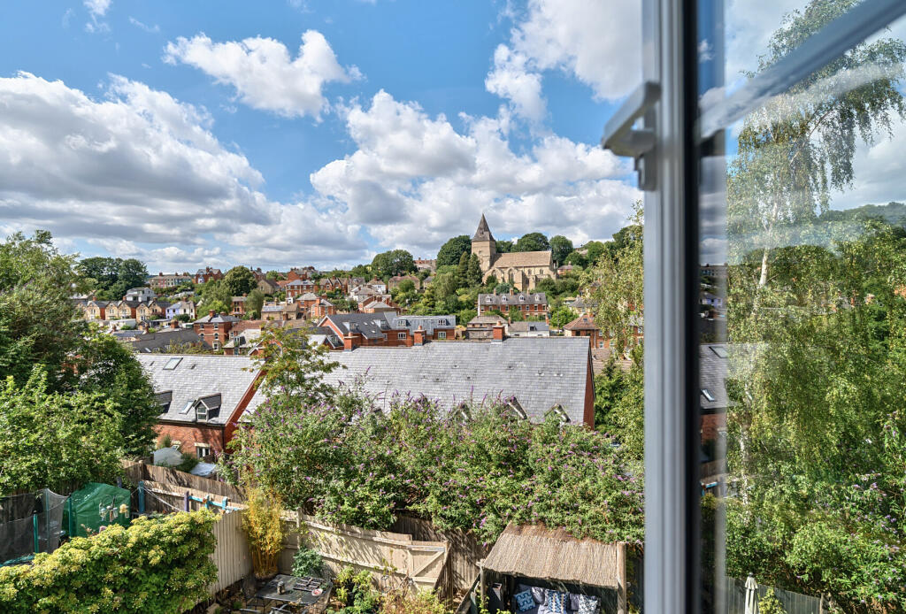 1318301-18-686bfc...