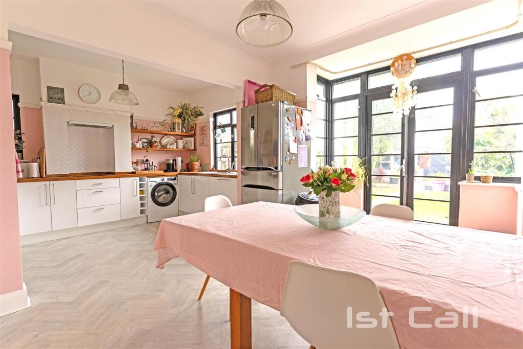 Kitchen/ Diner