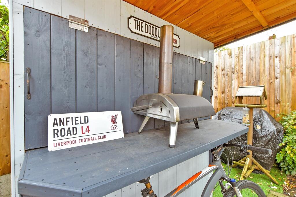 External Lifestyle Photograph