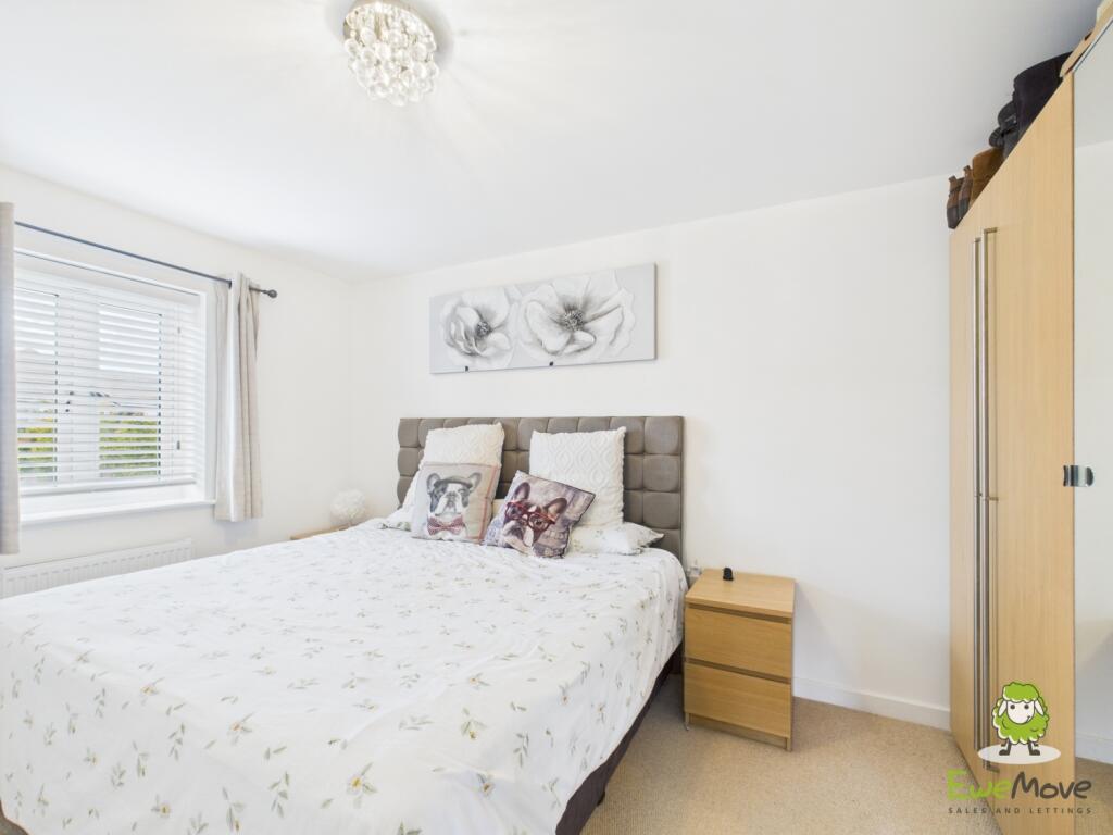 EweMove Estate Agents Basingstoke - Hewitt Road - 