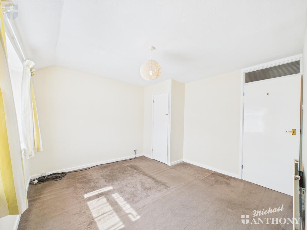 CAM03218G0-PR0665-STILL017