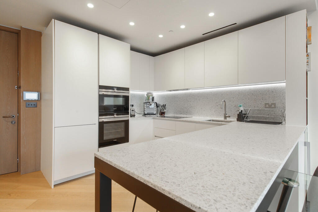 Apartment 409, 6 ...