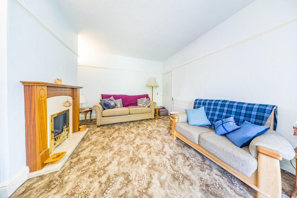 37 Stanley Road sitting room.jpg