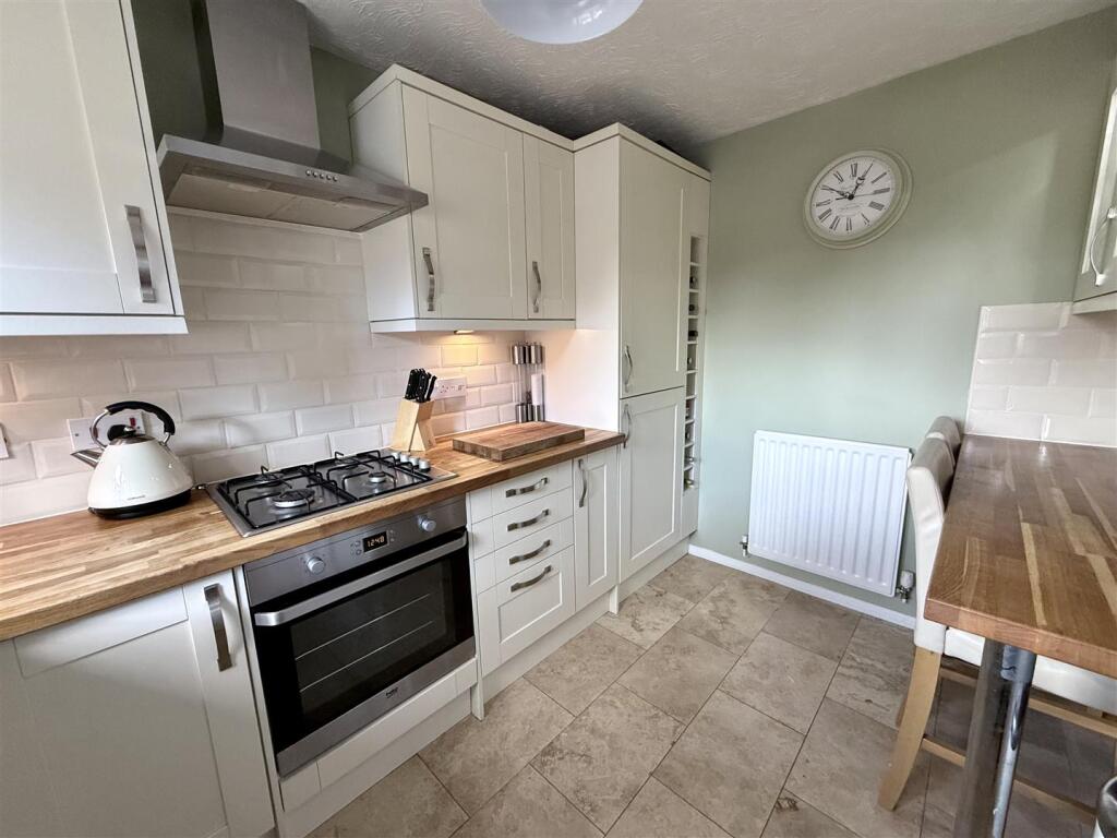 Modern Fitted Kitchen